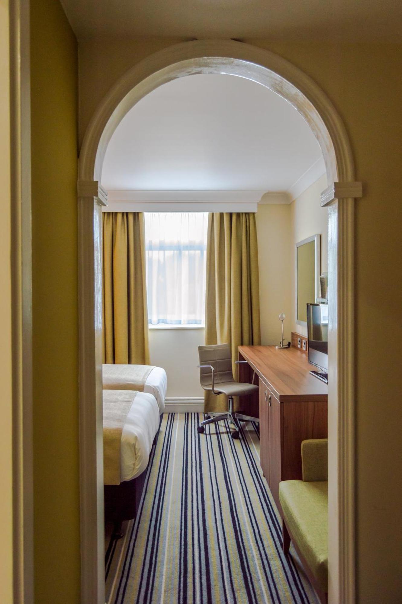 Hotel Leeds By Ihg Garforth