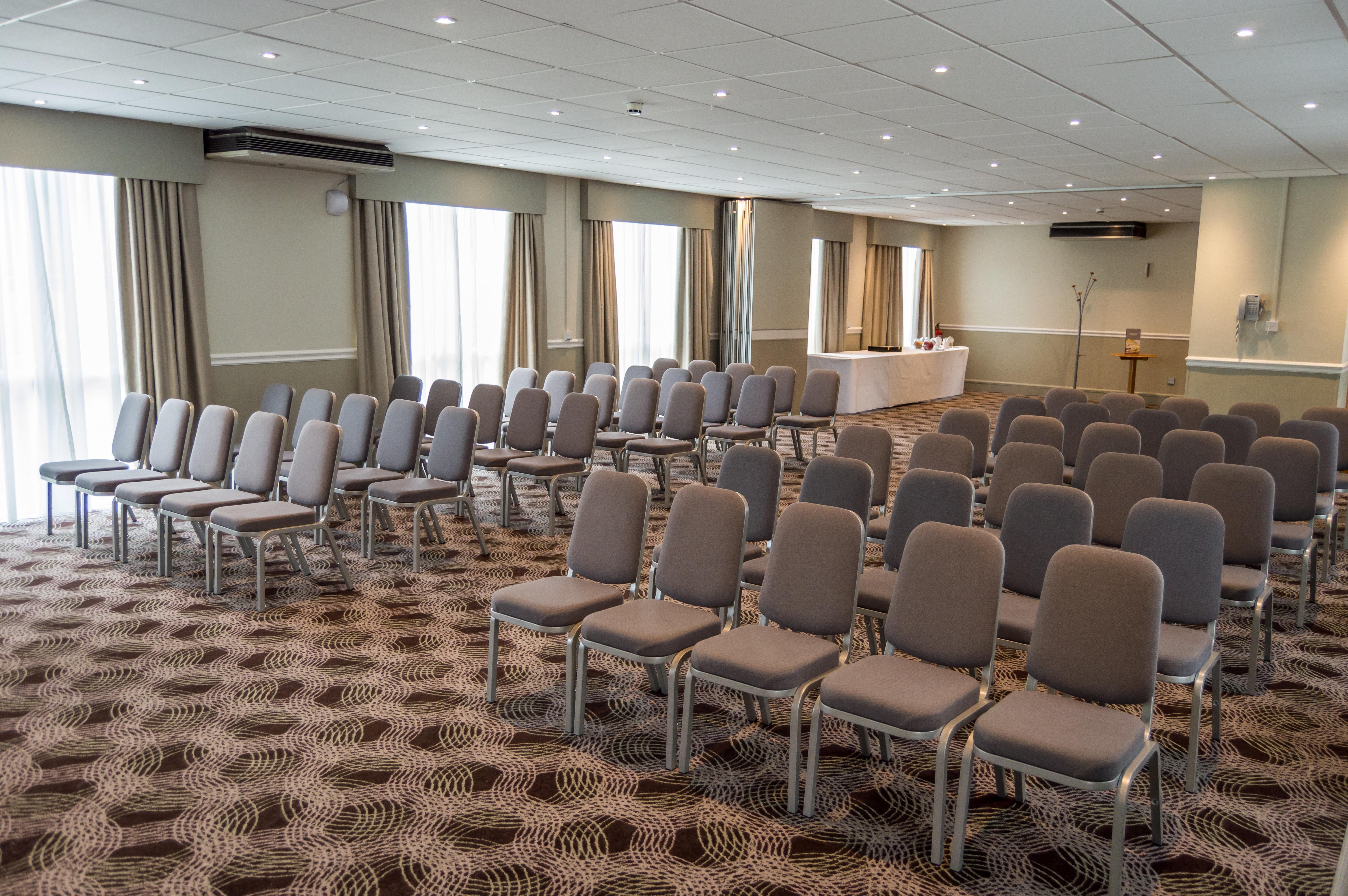 Hotel Leeds By Ihg 4*