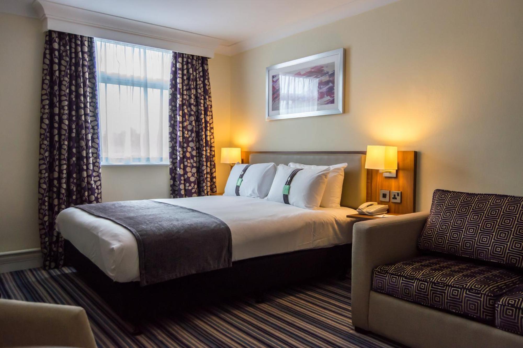 Hotel Leeds By Ihg 4*
